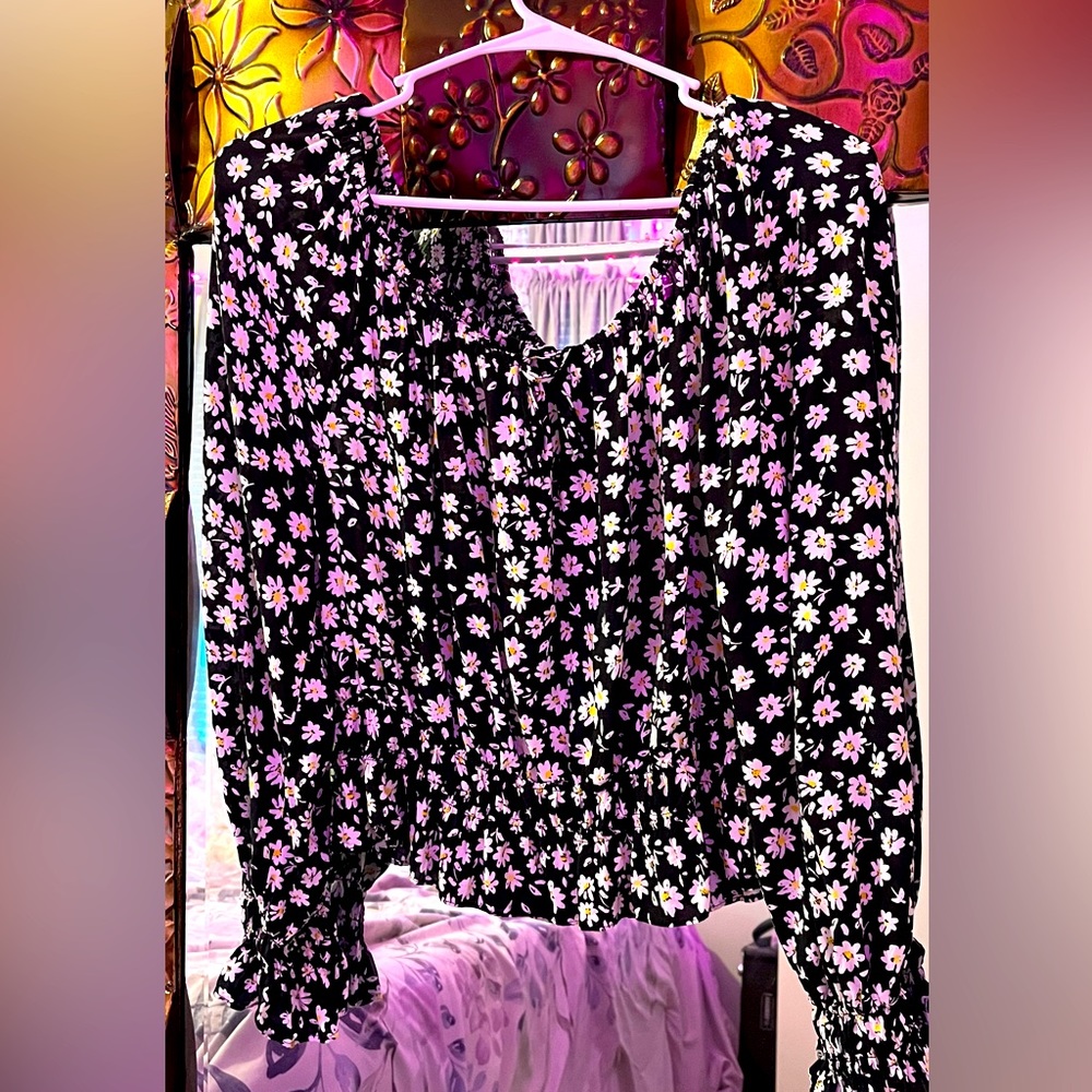 black floral cropped shirt!!